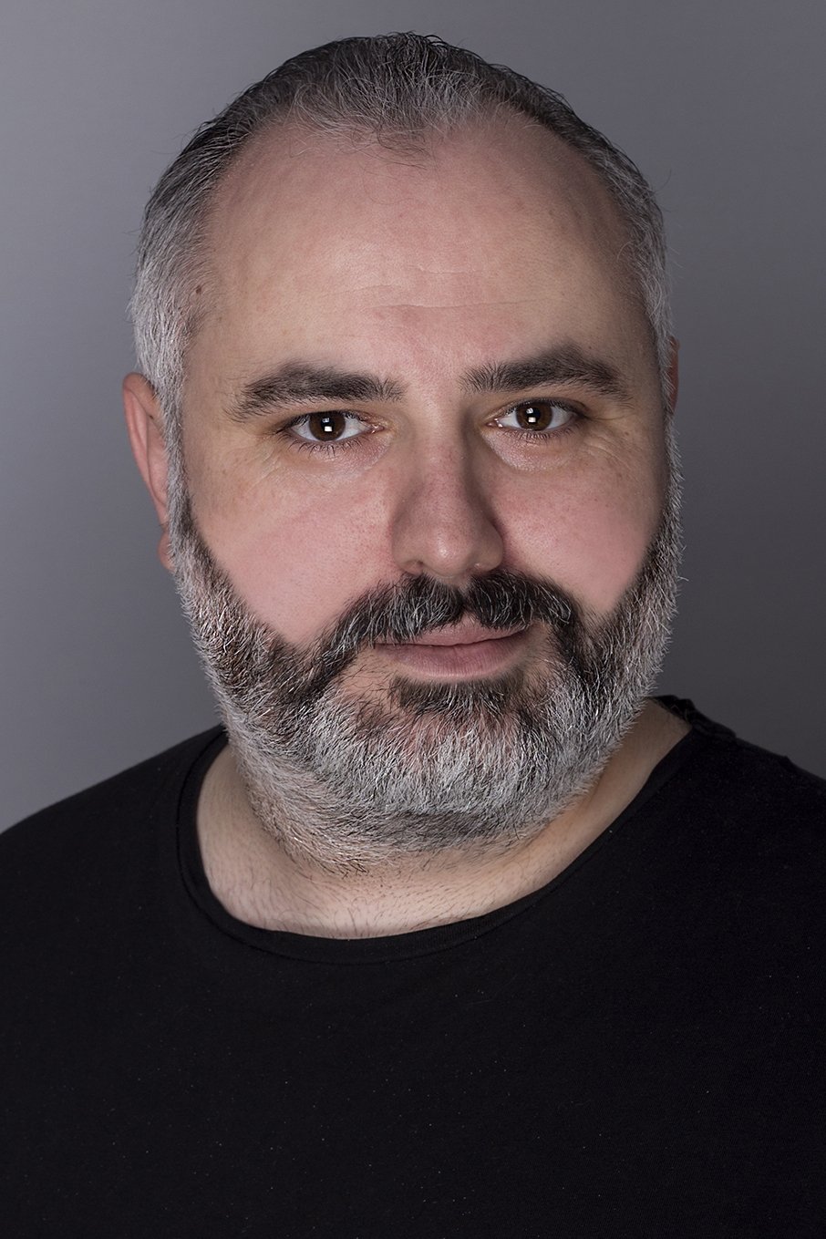بازیگر Hakan Hüseyin Gül  