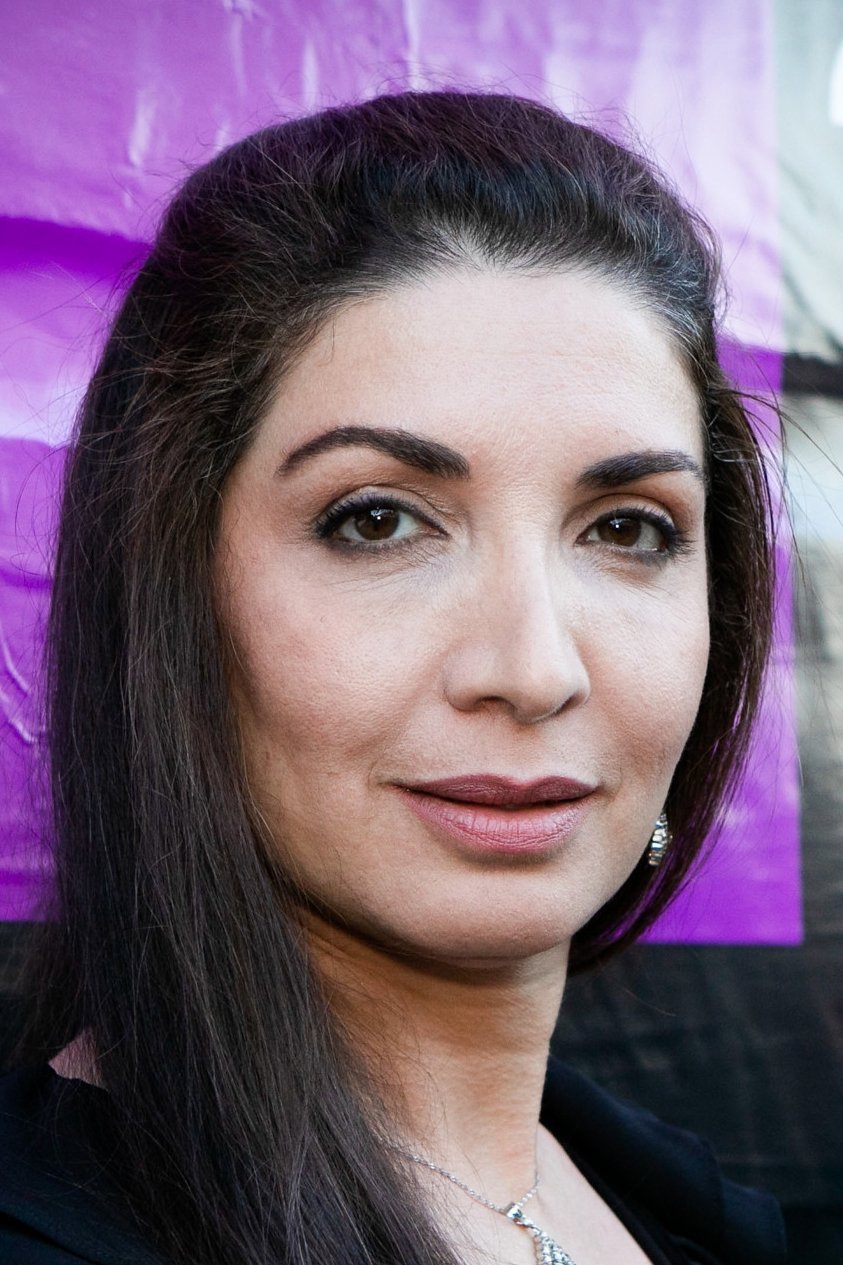 بازیگر Martine Malalai Zikria  