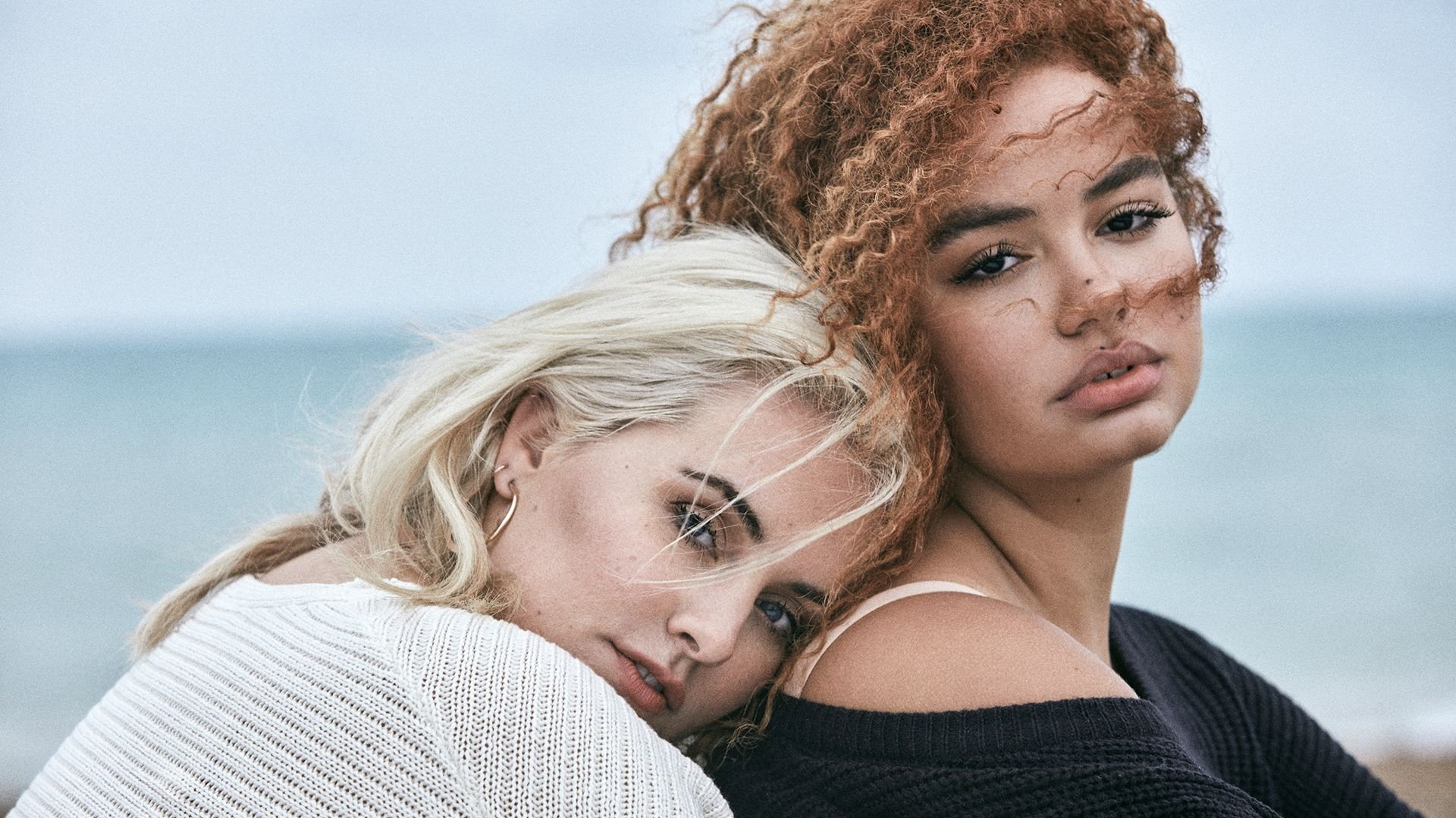 Curvy Girls: Stripped Bare|Curvy Girls: Stripped Bare