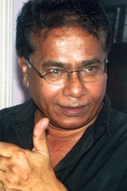 بازیگر Dharmasiri Bandaranayake  
