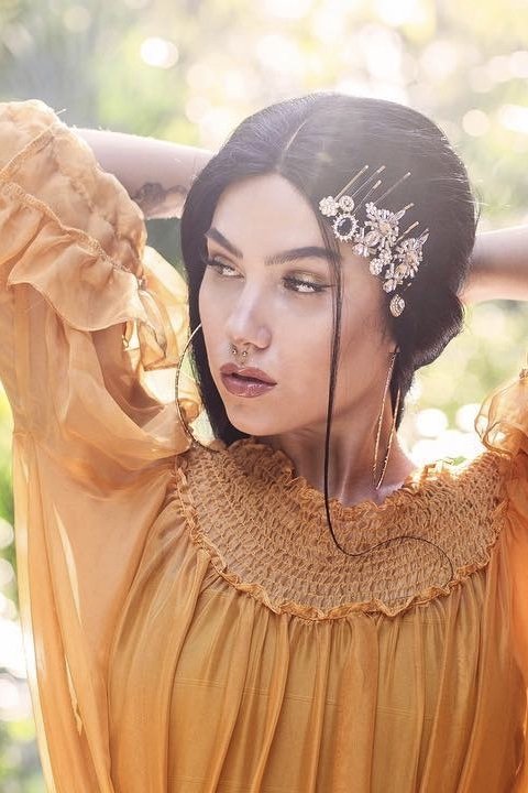 بازیگر Evelina  