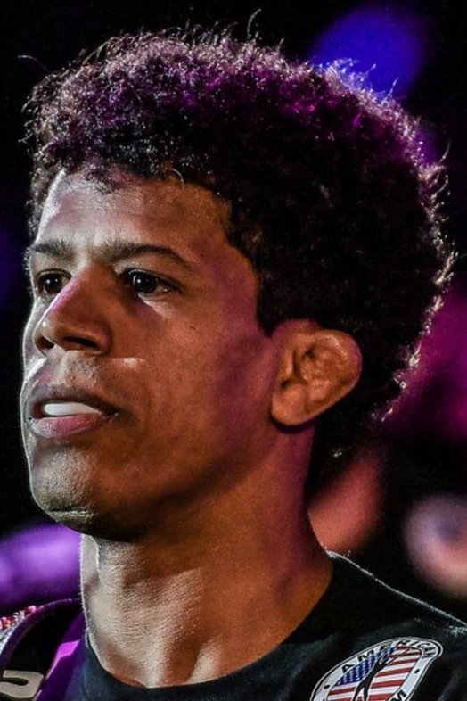 بازیگر Adriano Moraes  