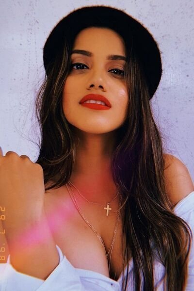 بازیگر Lianne Texeira  
