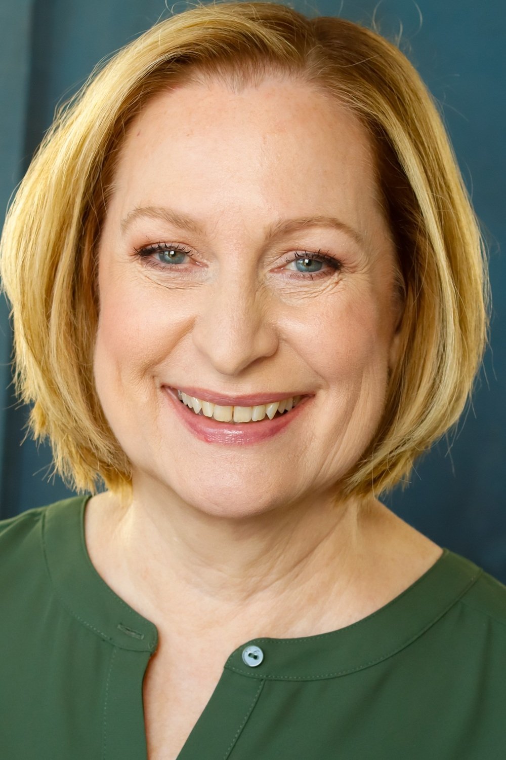 بازیگر Ann Myrna  