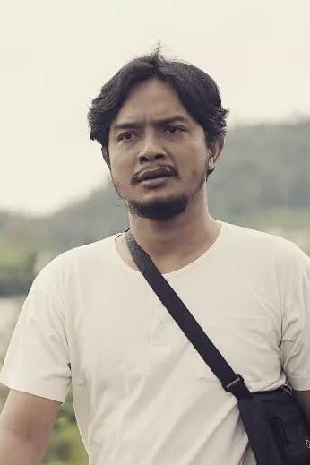 بازیگر Eko Pethel  