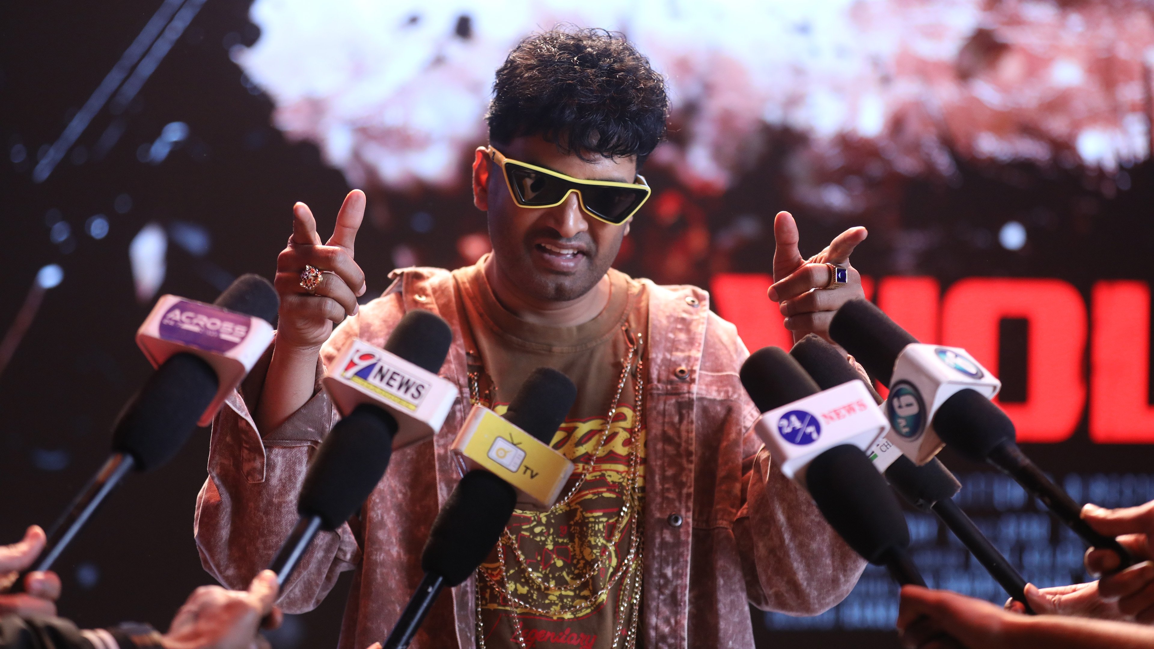 டெவில்'ஸ் டபுள் நெக்ஸ்ட்டு லெவல்|டெவில்'ஸ் டபுள் நெக்ஸ்ட்டு லெவல்