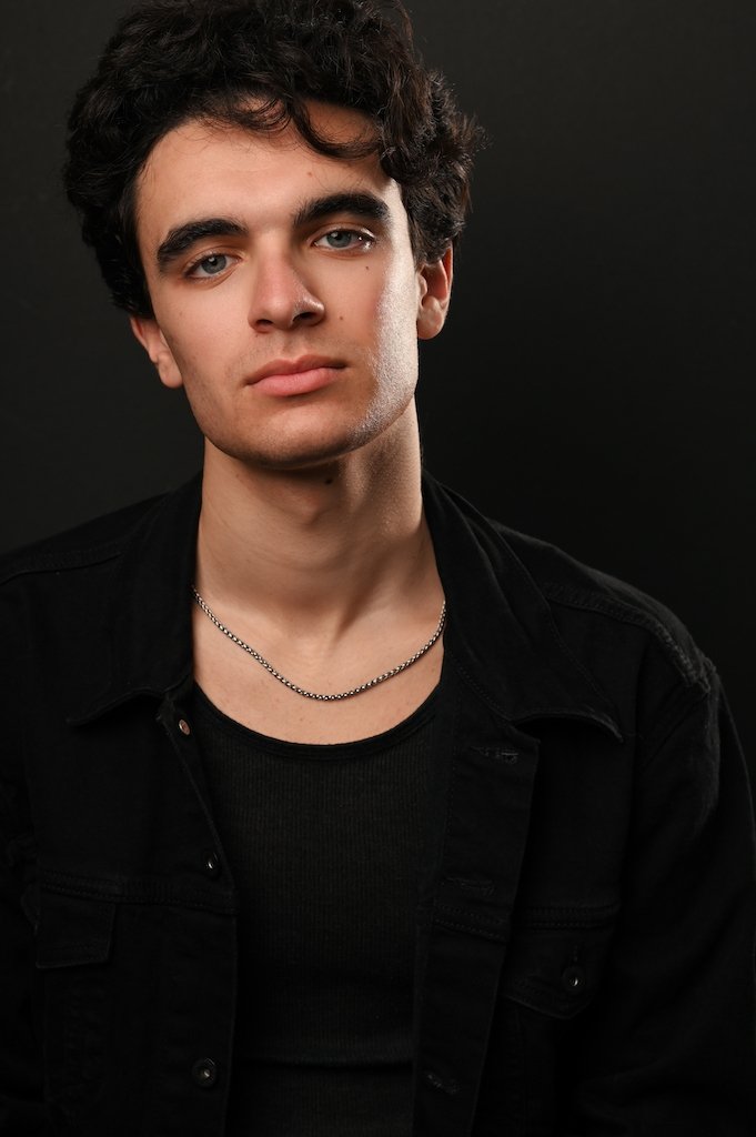 بازیگر Adam Milhander  