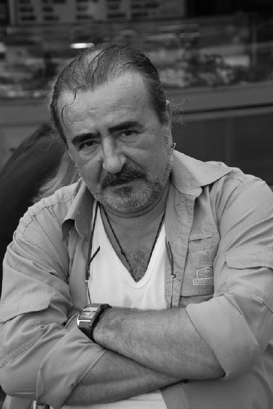 بازیگر Yıldırım Öcek  
