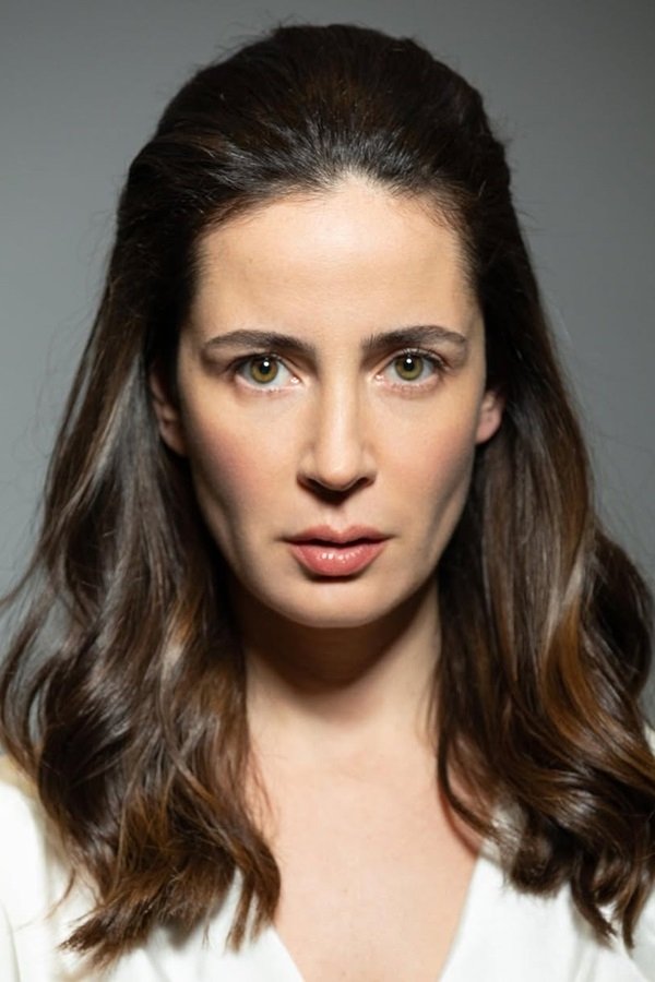 بازیگر Esra Şengünalp  