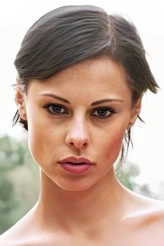 بازیگر Olivia De Treville  
