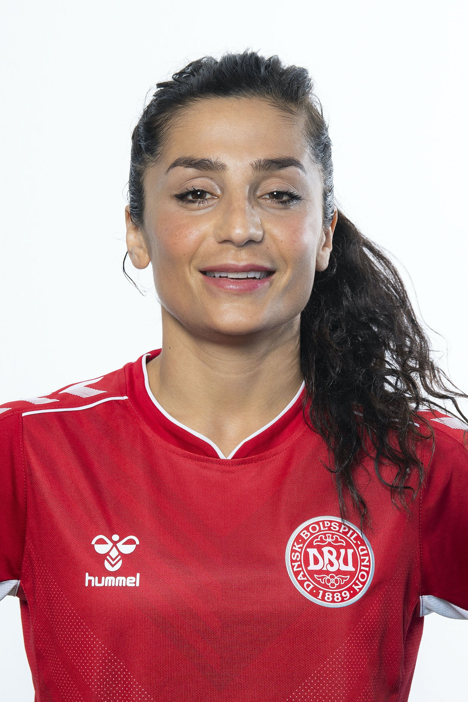 بازیگر Nadia Nadim  