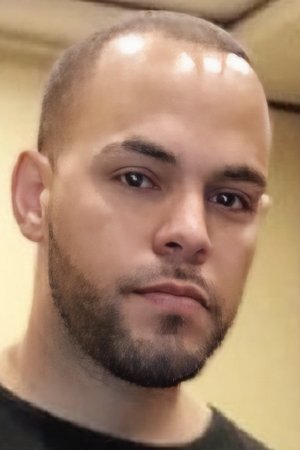 بازیگر Ethan Pena  