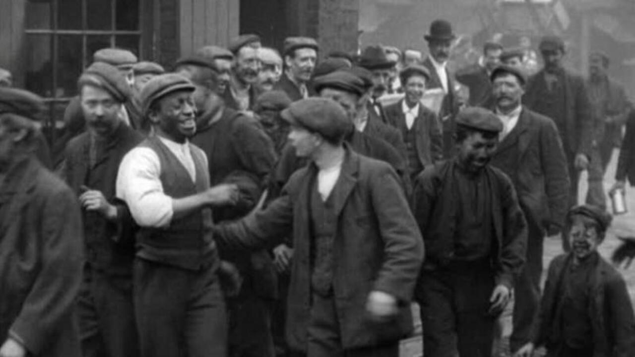 Miners Leaving Pendlebury Colliery|Miners Leaving Pendlebury Colliery