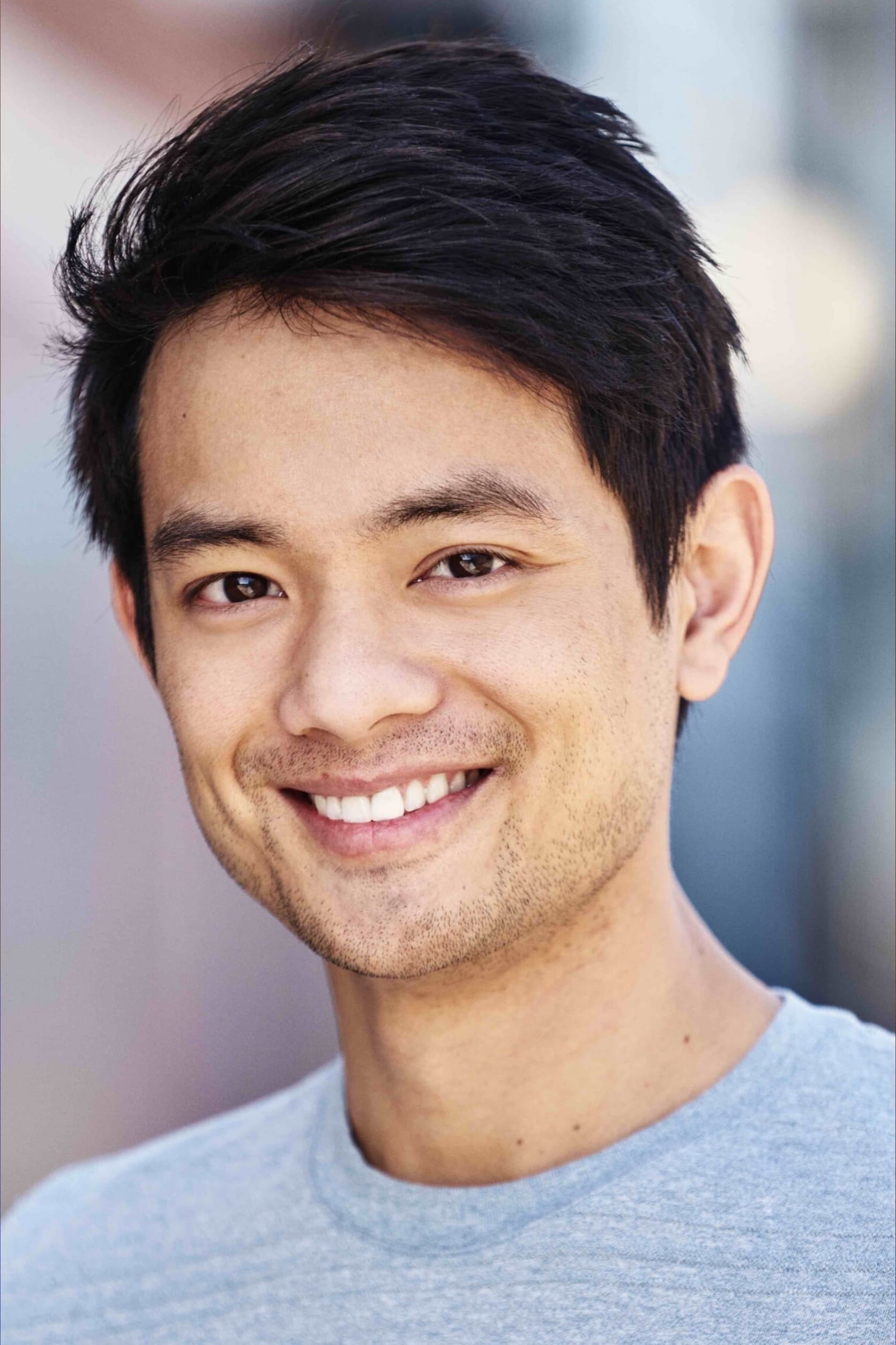 بازیگر Osric Chau  