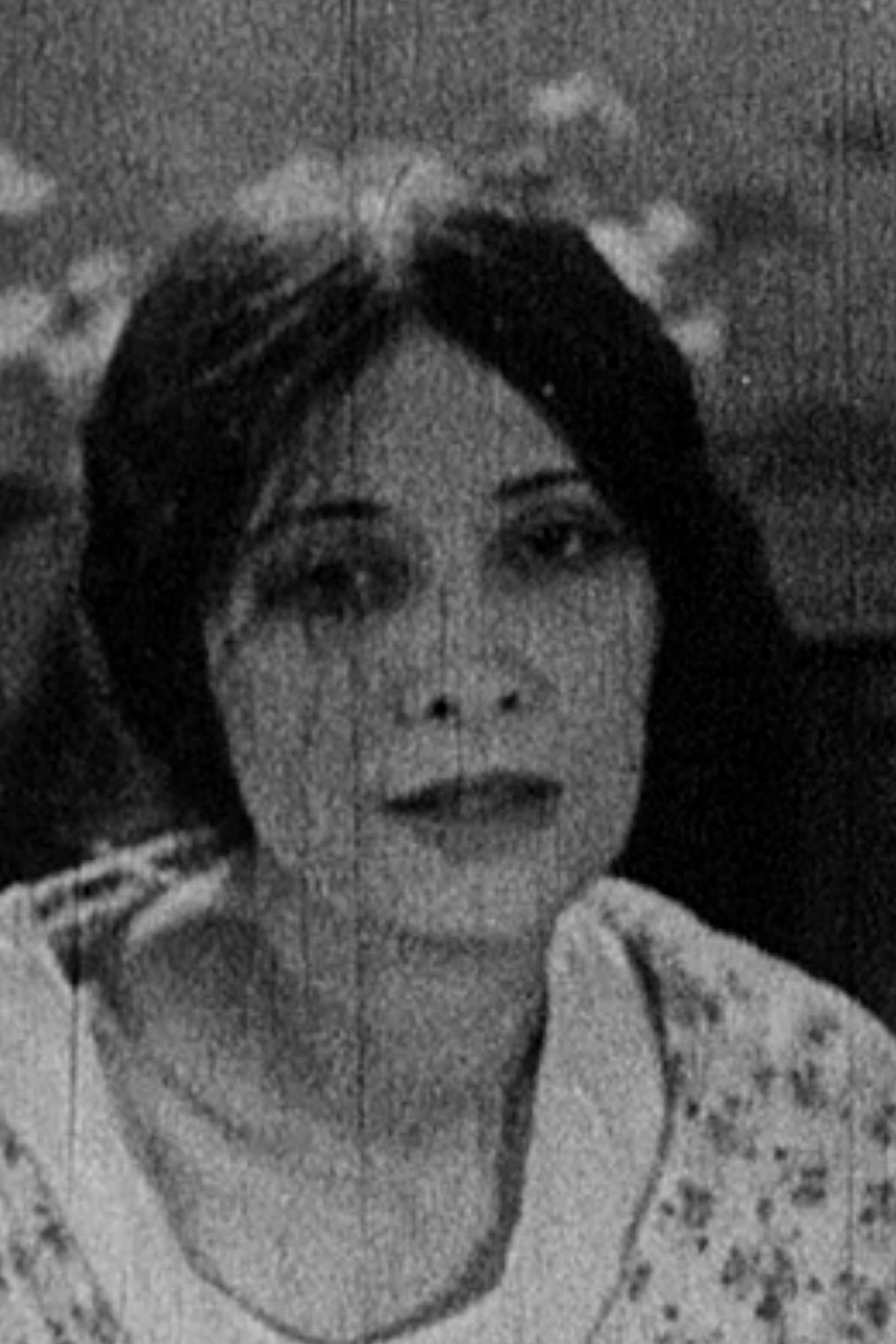 بازیگر Nora Newsome  