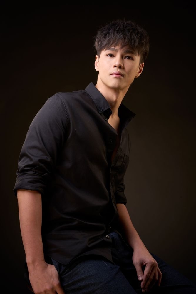 بازیگر Dixon Wong  