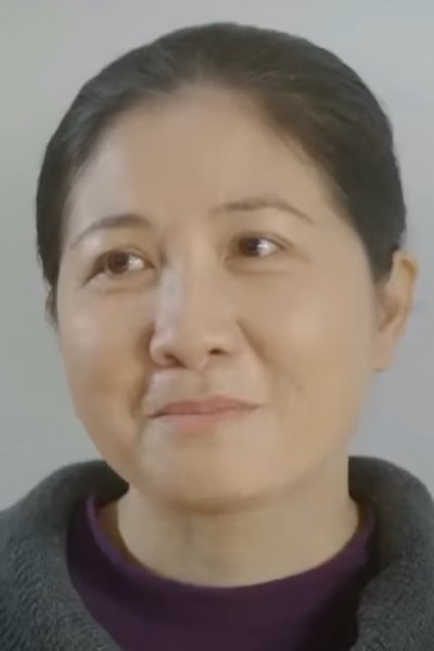 بازیگر Thu Hương  