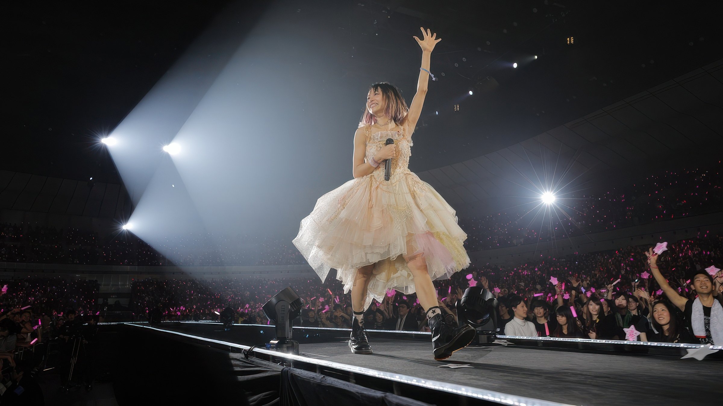 LiVE is Smile Always -NEVER ENDiNG GLORY- at YOKOHAMA ARENA [the Moon]|LiVE is Smile Always -NEVER ENDiNG GLORY- at YOKOHAMA ARENA [the Moon]