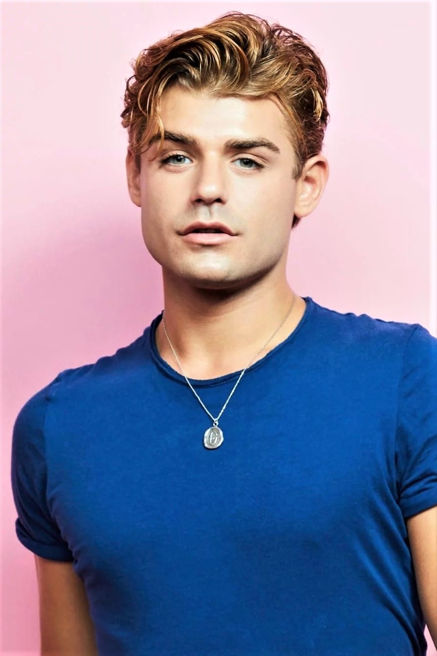 بازیگر Garrett Clayton  