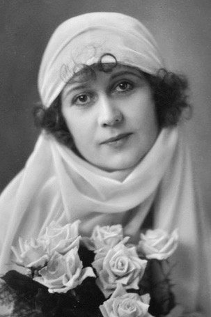 بازیگر Anna-Lisa Hellström  