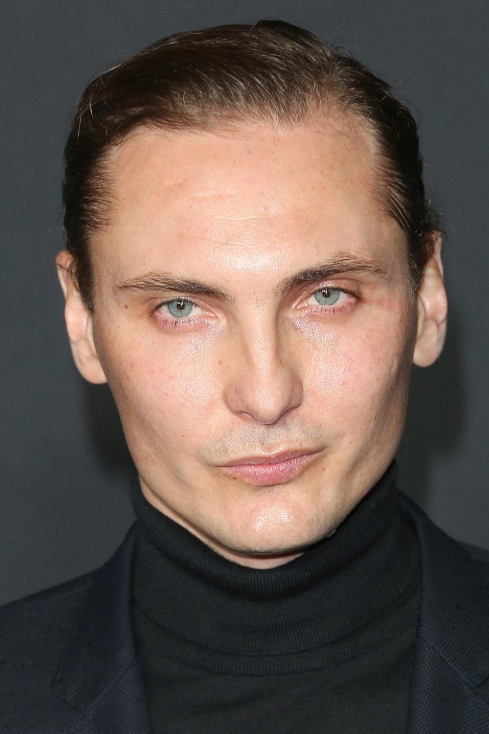 بازیگر Eamon Farren  