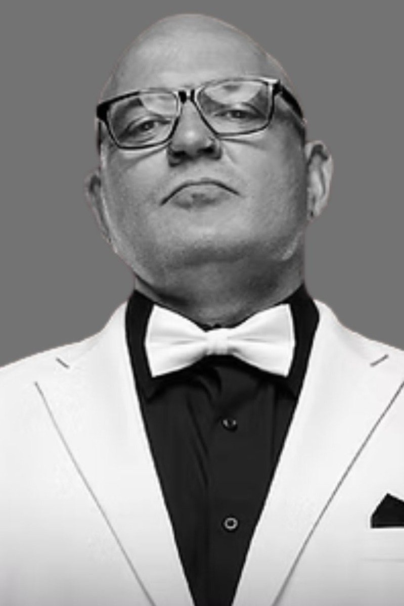 بازیگر Len Olson  