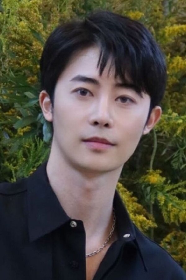 بازیگر Fu Xiao  