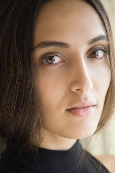 بازیگر Aishwarya Desai  