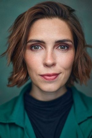 بازیگر Emily Schmeller  