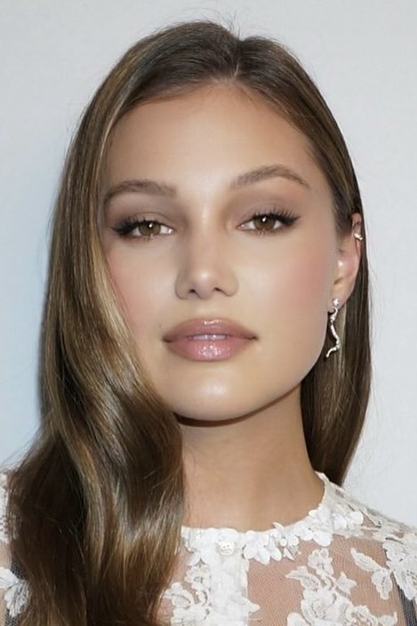 بازیگر Olivia Holt  