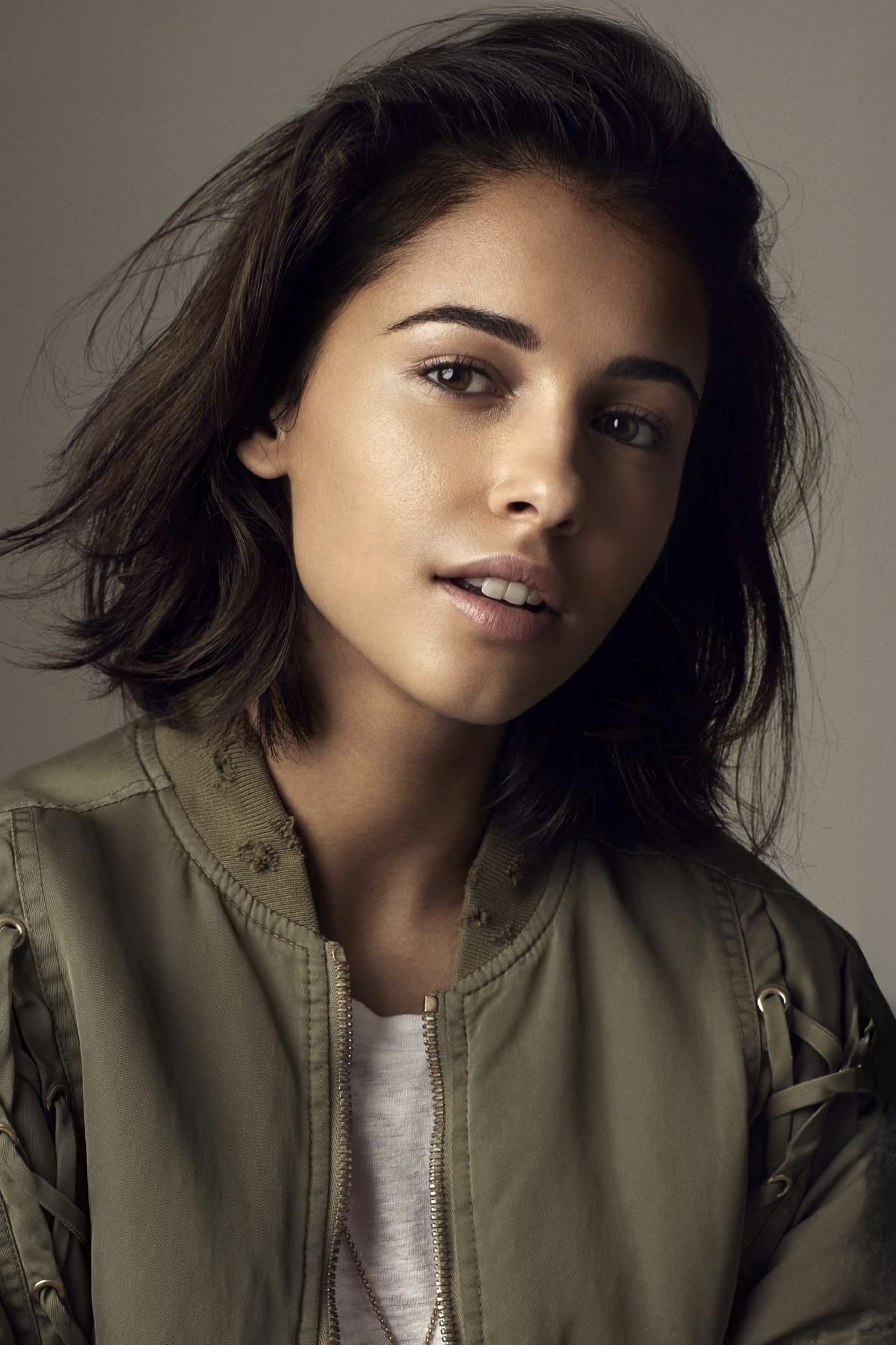 بازیگر Naomi Scott  