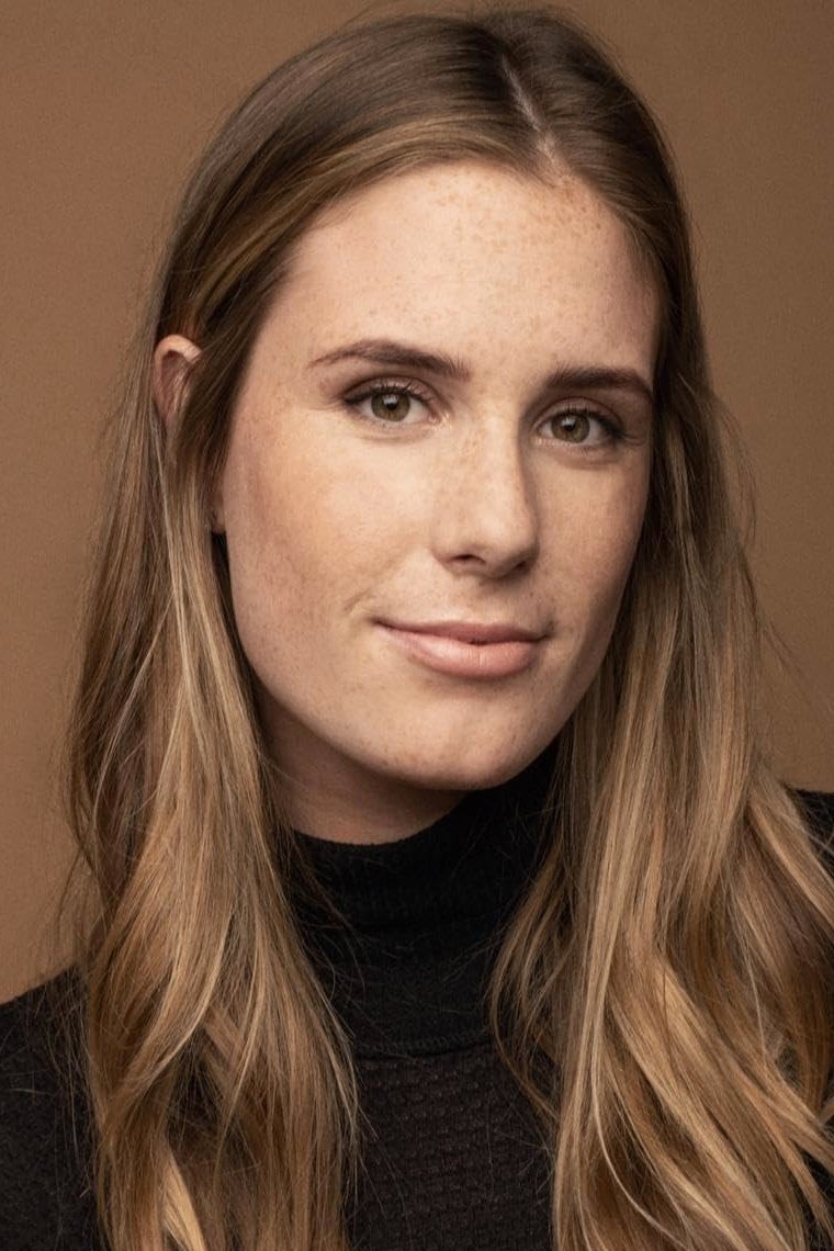 بازیگر Natalie Buck  