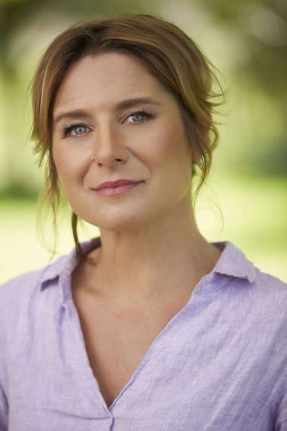 بازیگر Libby Tanner  