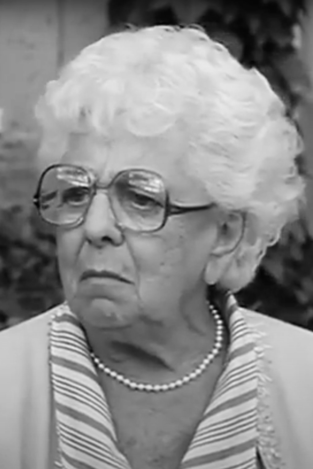 بازیگر Enid Saunders  