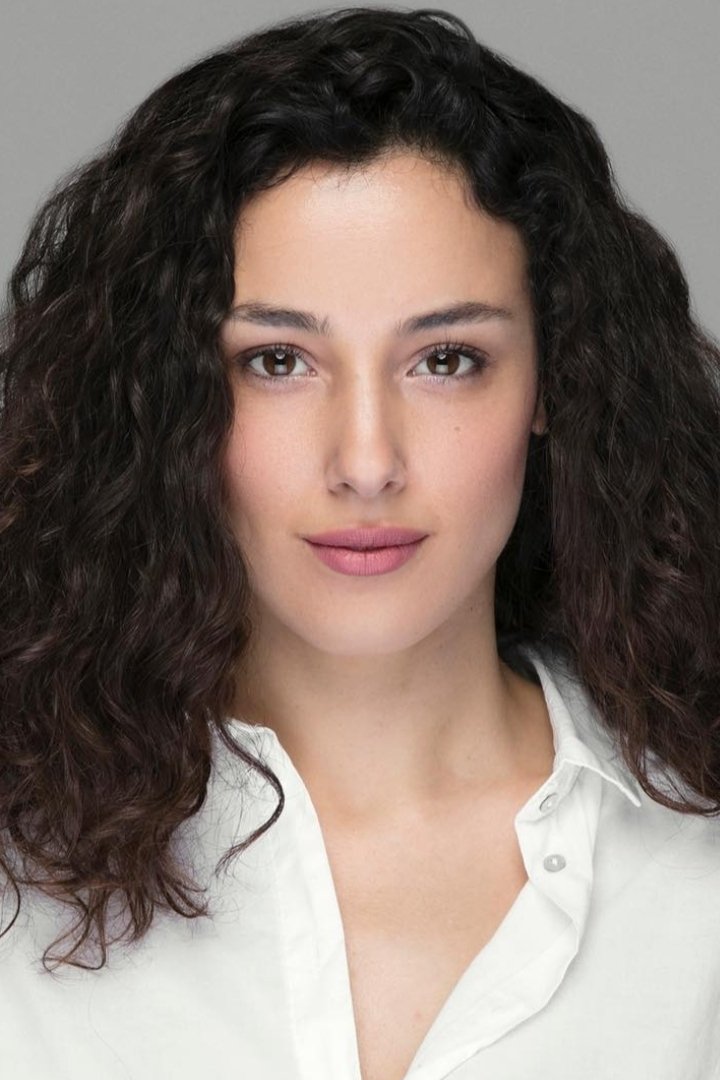 بازیگر Cansu Tosun  