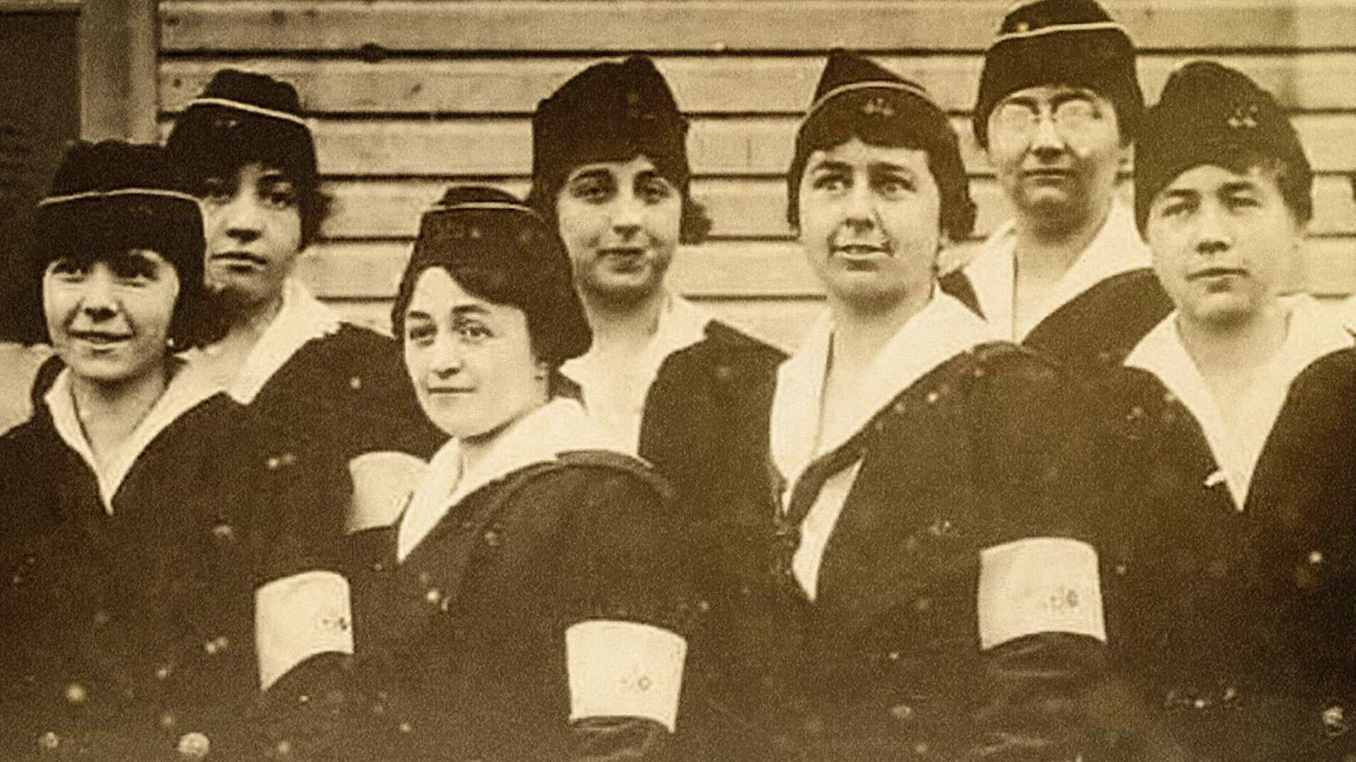 The Hello Girls|The Hello Girls