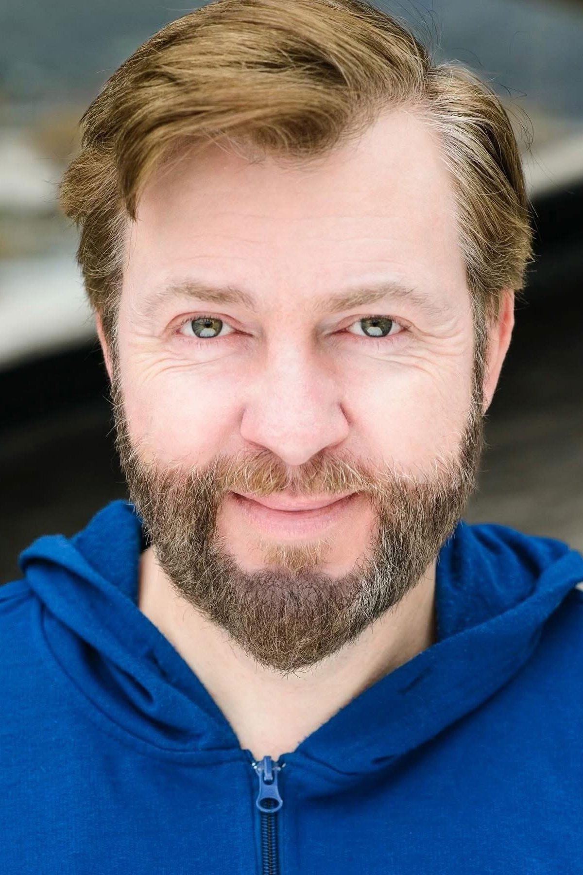 بازیگر Steve Benaquist  
