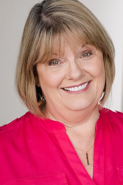 بازیگر Lynne Ennis  