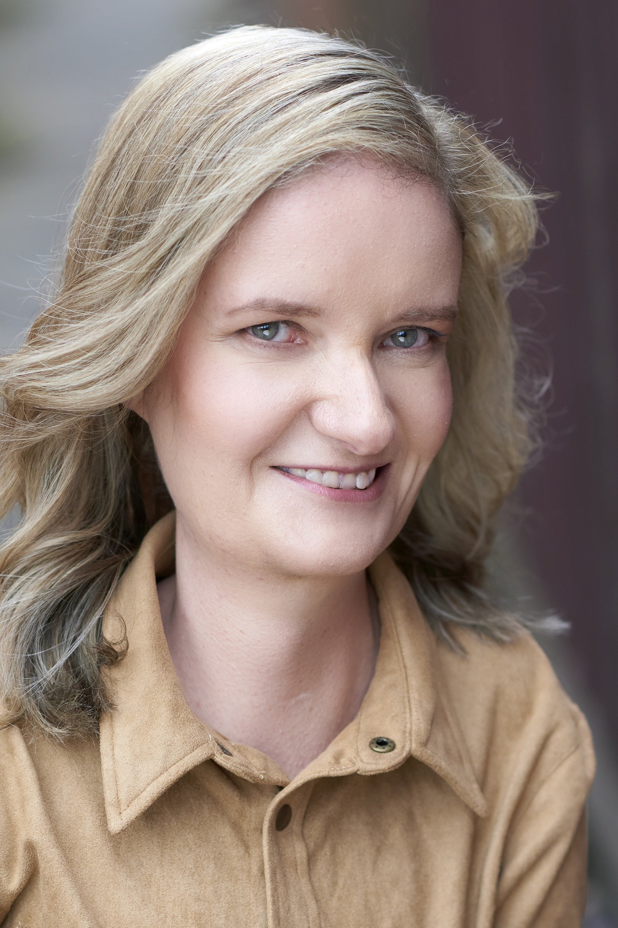 بازیگر Belinda Aitken  