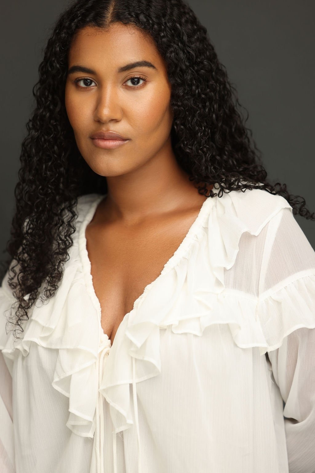 بازیگر Chloe Simone Crawford  