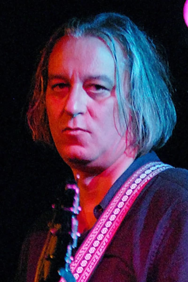 بازیگر Peter Buck  