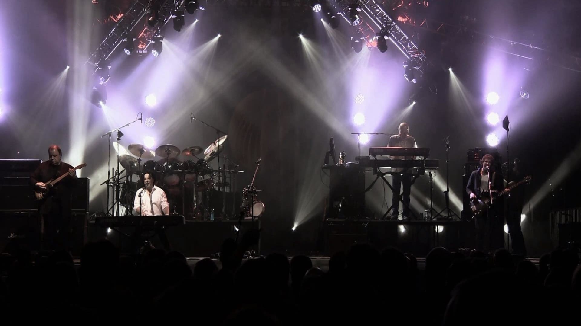 Marillion: A Sunday Night Above The Rain|Marillion: A Sunday Night Above The Rain