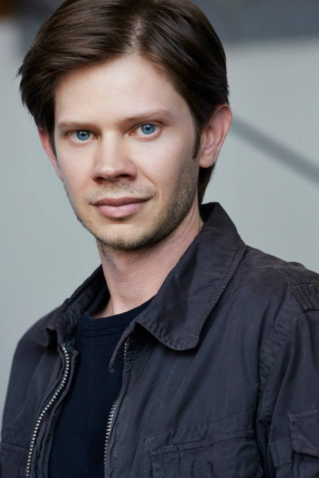 بازیگر Lee Norris  