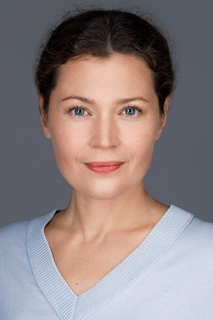 بازیگر Ksenja Agarkova  