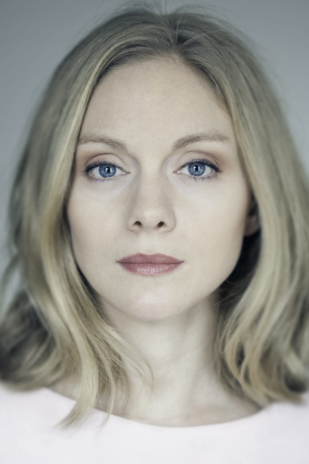 بازیگر Christina Cole  