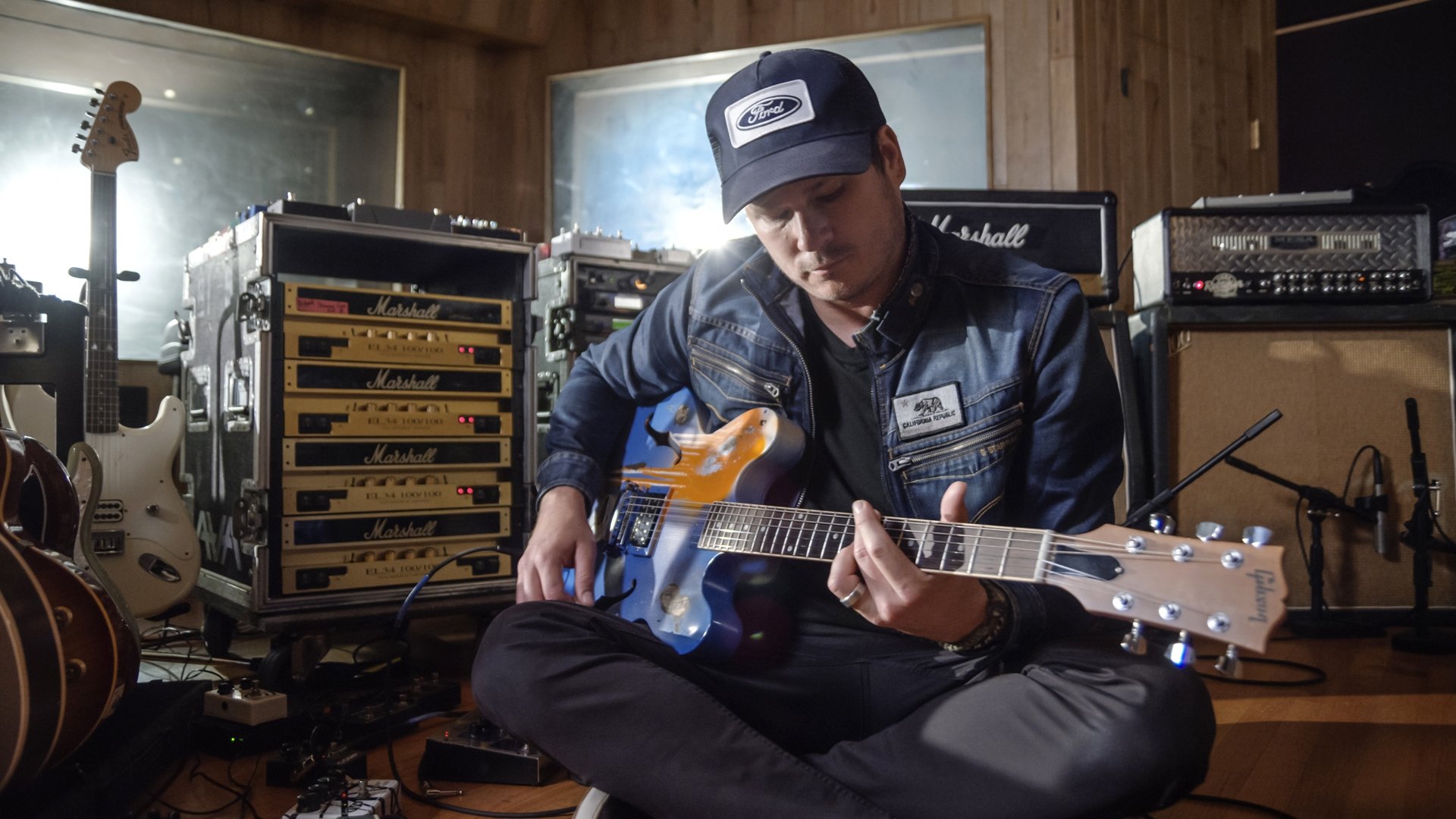 Ernie Ball: The Pursuit of Tone - Tom DeLonge|Ernie Ball: The Pursuit of Tone - Tom DeLonge