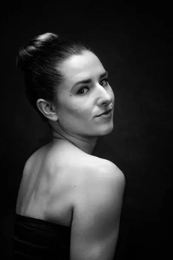 بازیگر Adrianna de Svastich  