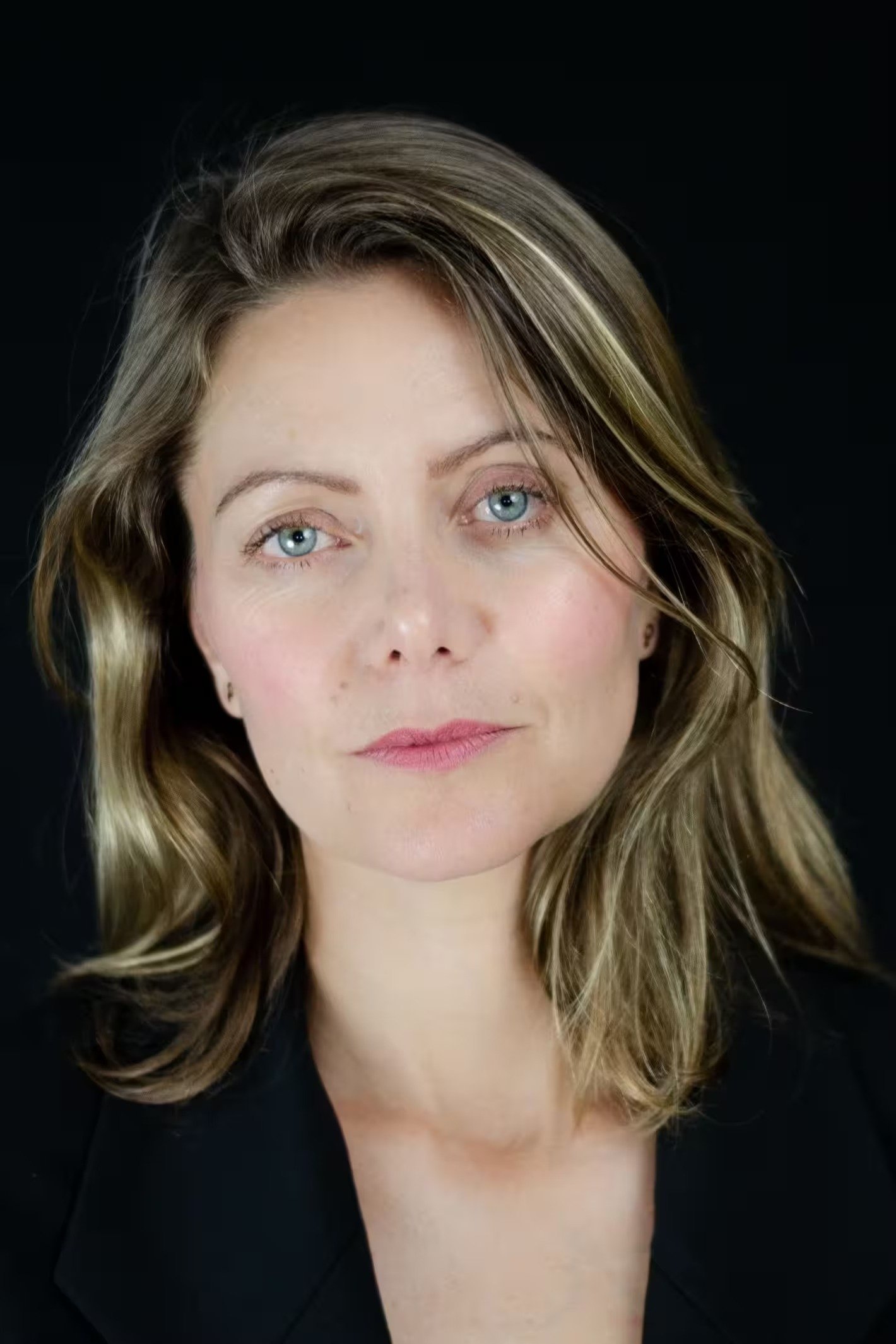 بازیگر Maria Karpathakis  