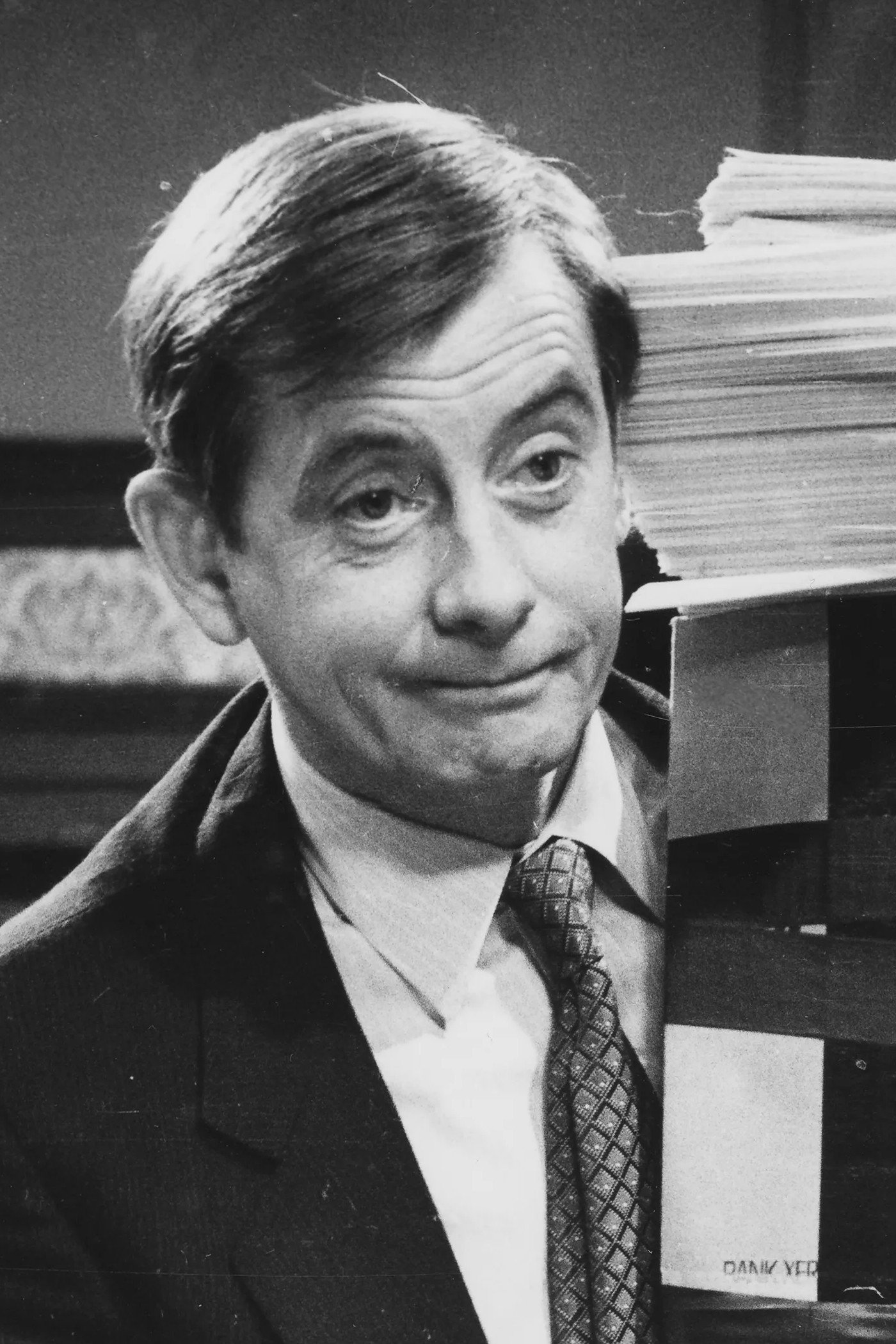 بازیگر Derek Fowlds  