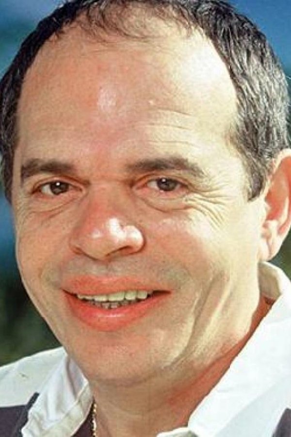 بازیگر Ticky Holgado  